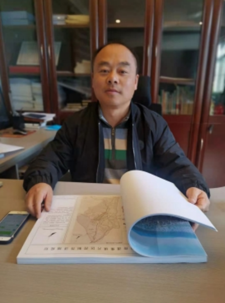 玉溪分公司总经理、高级工程师——蓝红.png
