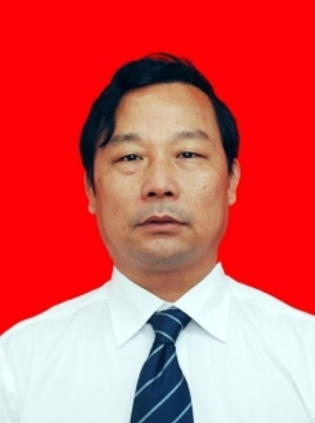 建筑高级工程师——李小青