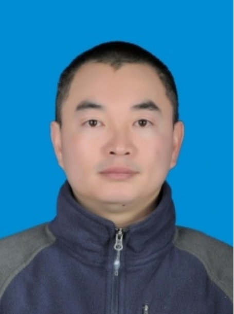 建筑高级工程师——杨崇斌